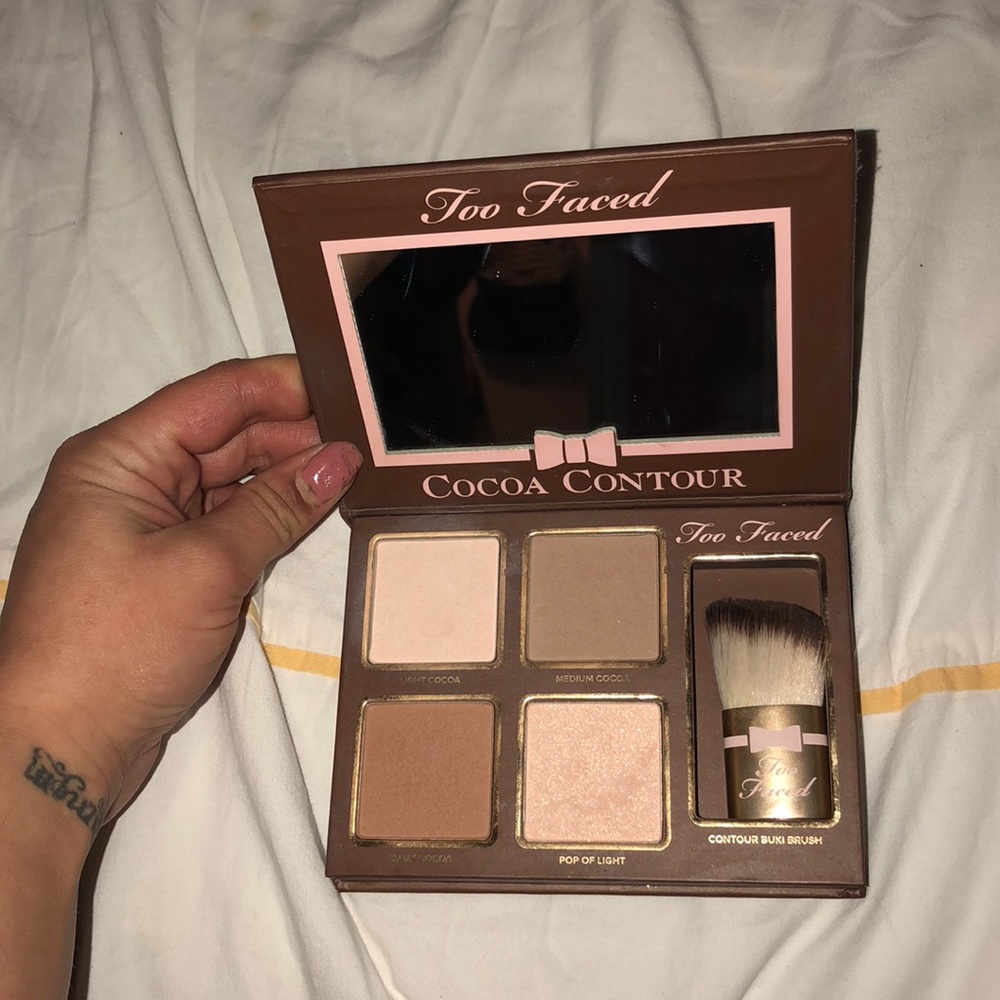 Too faced cocoa contour chiseled to perfection